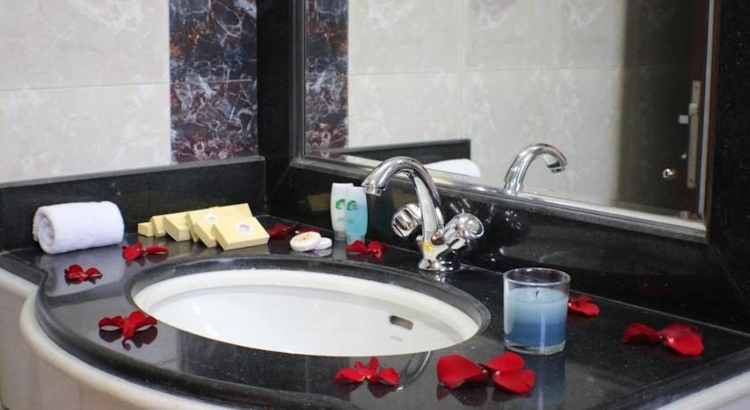 Pioneer Hotel Apartments Μουσκάτ Εξωτερικό φωτογραφία