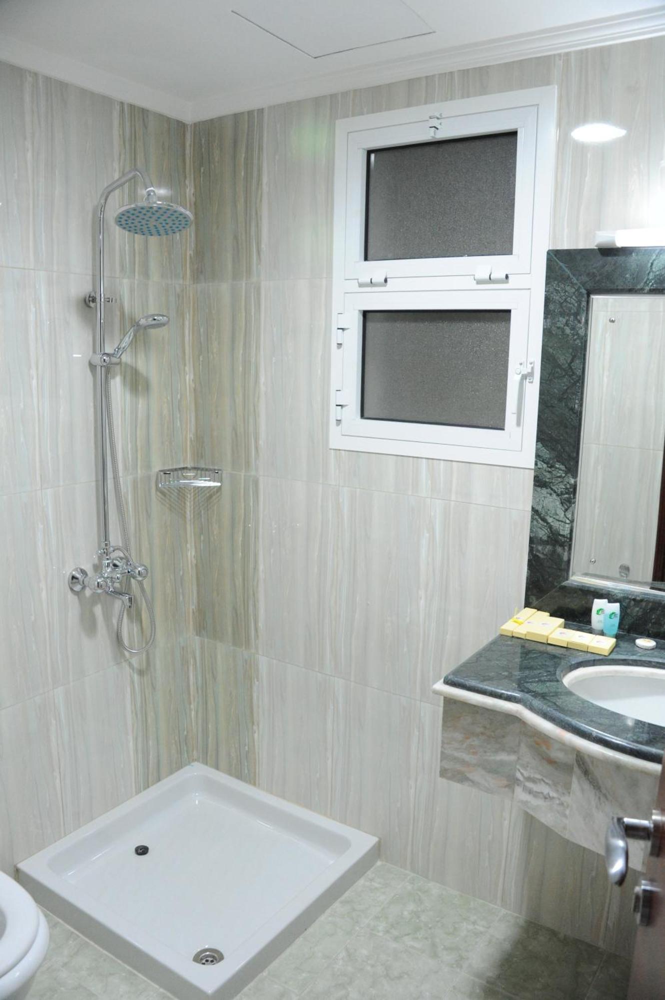 Pioneer Hotel Apartments Μουσκάτ Εξωτερικό φωτογραφία