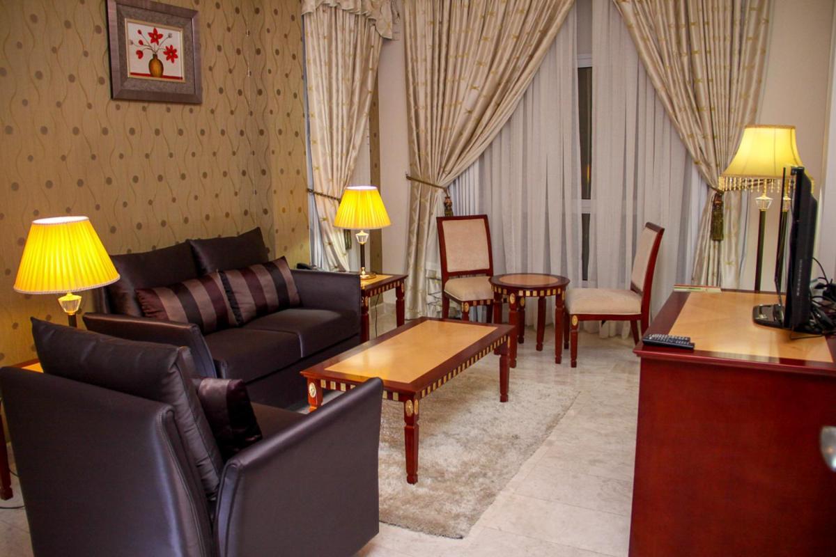 Pioneer Hotel Apartments Μουσκάτ Εξωτερικό φωτογραφία