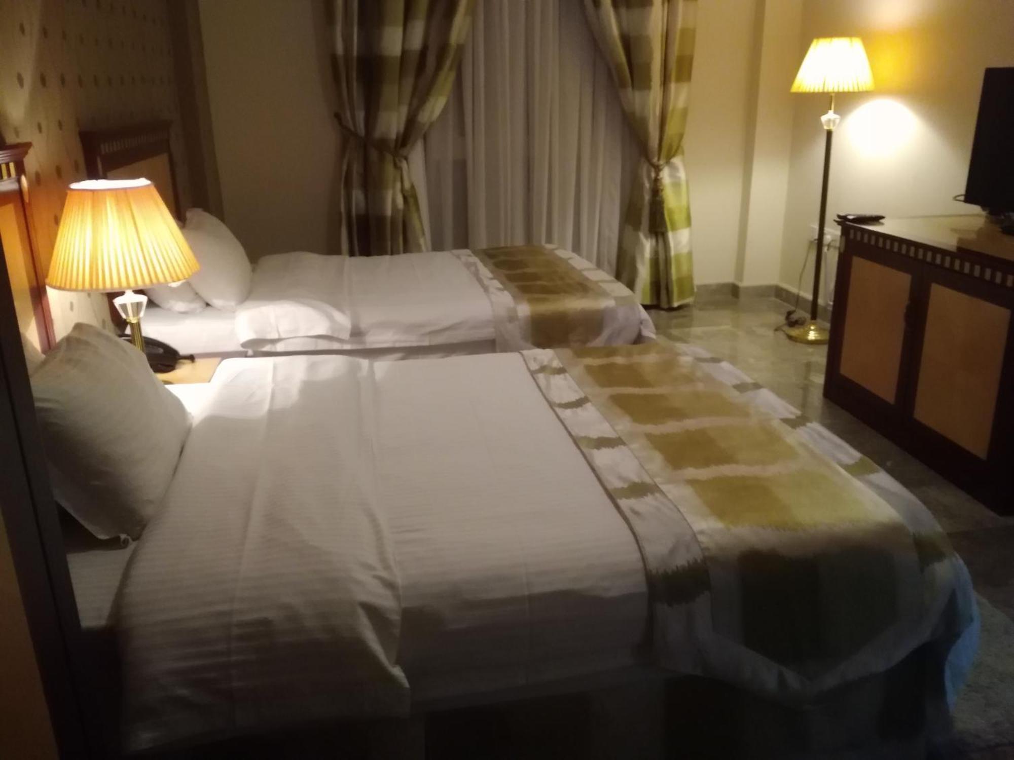 Pioneer Hotel Apartments Μουσκάτ Εξωτερικό φωτογραφία