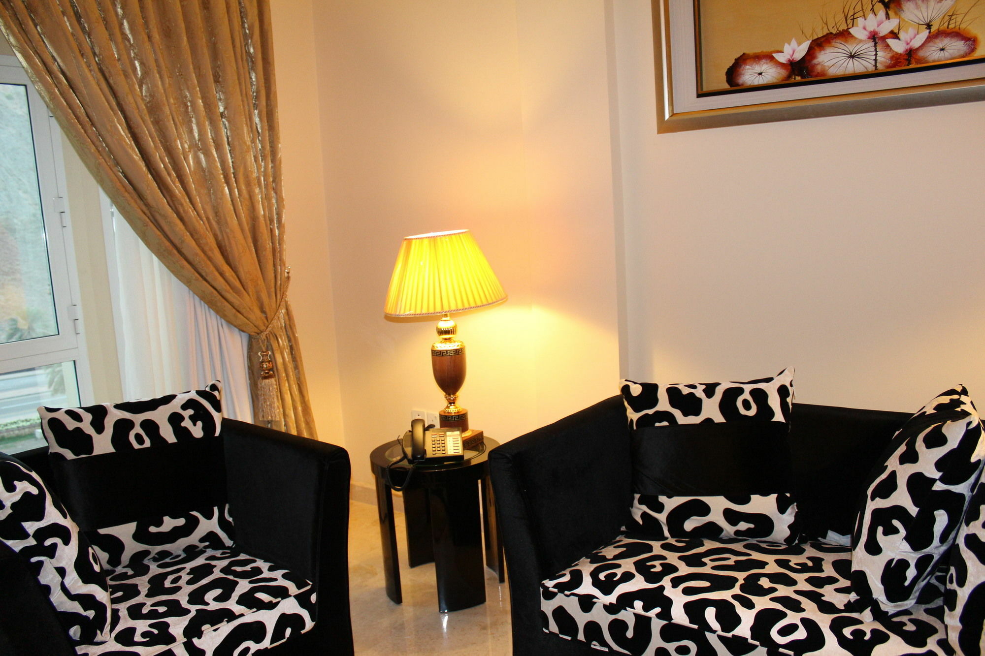 Pioneer Hotel Apartments Μουσκάτ Εξωτερικό φωτογραφία