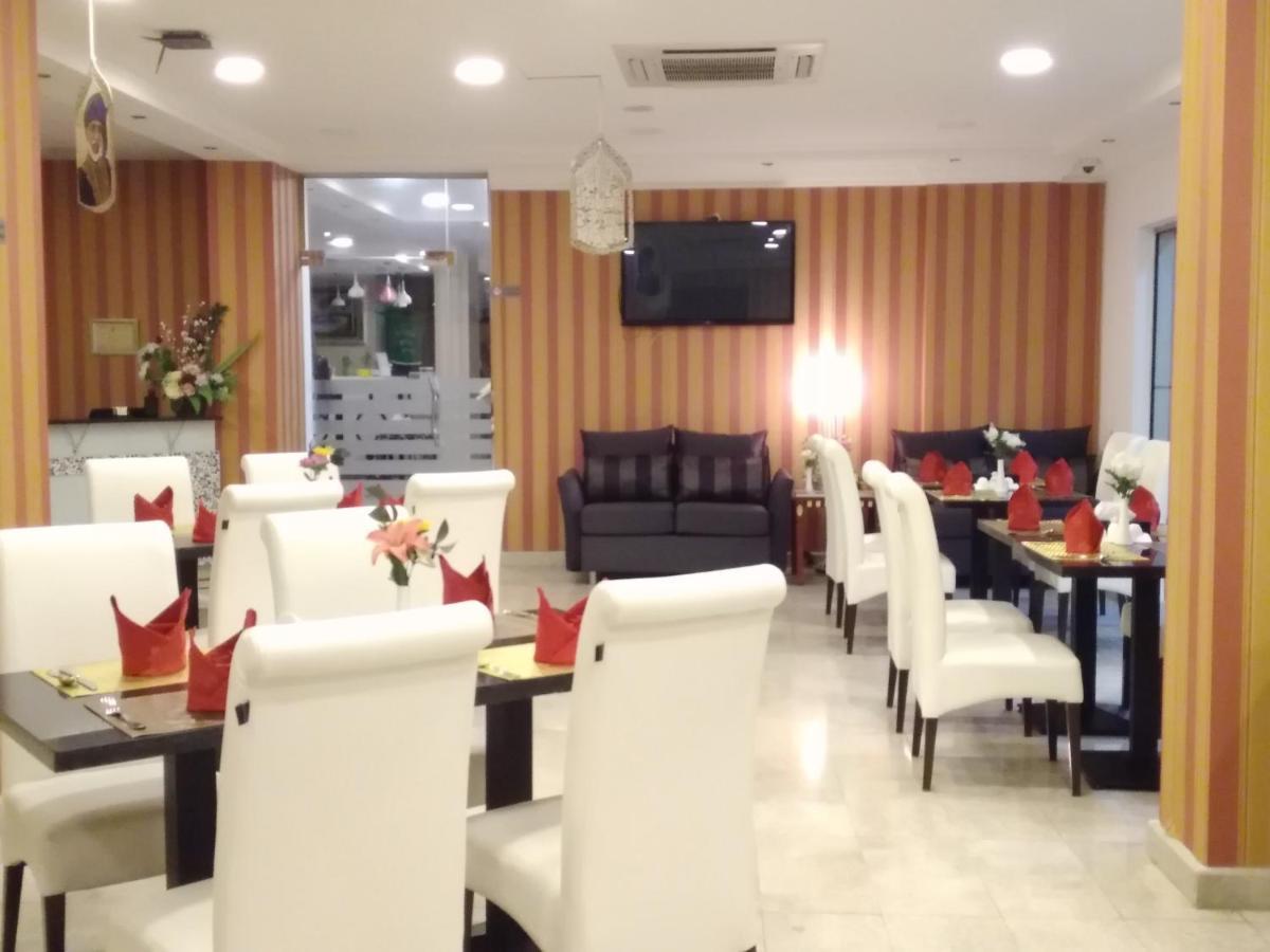 Pioneer Hotel Apartments Μουσκάτ Εξωτερικό φωτογραφία